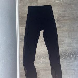 Lululemon mesh size 2 leggings 28”